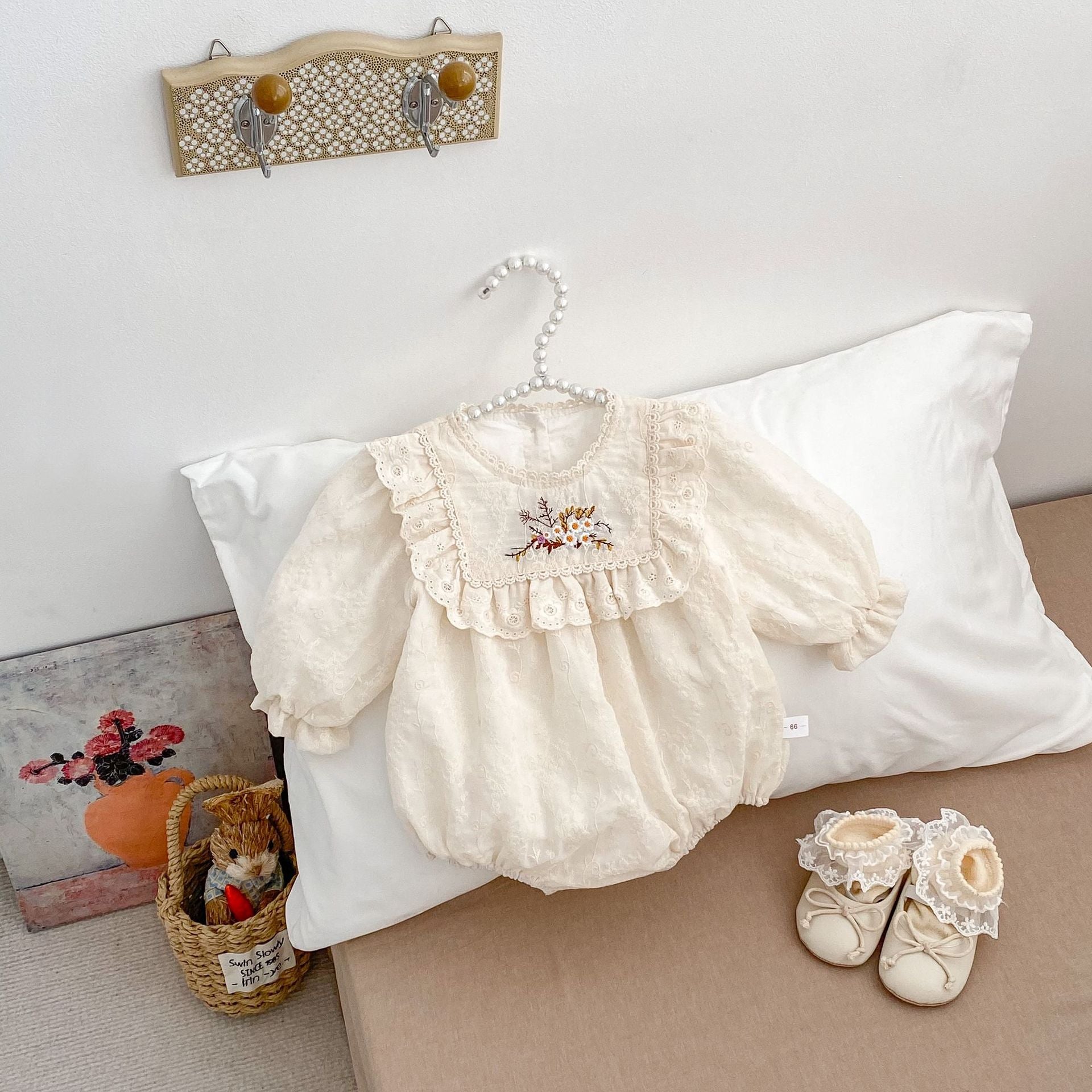 Spring Arrival Baby Girls Long Sleeves Floral Embroidered Bodysuits bodysuit-4